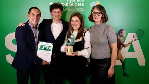 El Premio Iberdrola Supera Social, que reconoce a los proyectos que ayudan a la integración de la mujer a través de la práctica deportiva, recayó en el CEIP Lope de Vega, un 