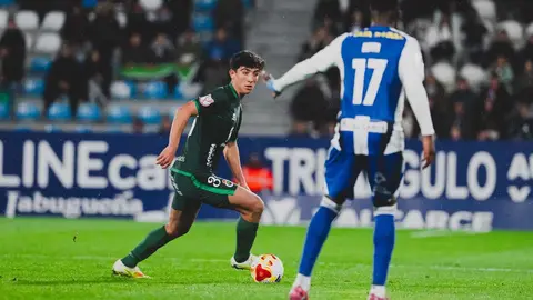 La Ponferradina dice adiós a la Copa del Rey en un partido lleno de giros, impulsos y lamentos. El Toralín asistió a una eliminatoria marcada por el desacierto local y la pegada cántabra.