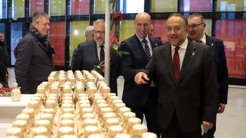 El presidente de la Diputación, Gerardo Álvarez Courel; el presidente de las Cortes, Carlos Pollán; el alcalde José Antonio Díez y el delegado territorial Eduardo Diego inauguran la Feria de productos de León. Fotos: Peio García