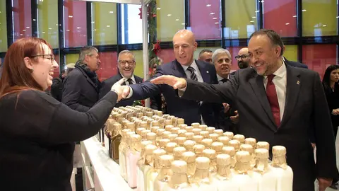 El presidente de la Diputación, Gerardo Álvarez Courel; el presidente de las Cortes, Carlos Pollán; el alcalde José Antonio Díez y el delegado territorial Eduardo Diego inauguran la Feria de productos de León. Fotos: Peio García