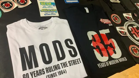 Primera jornada del Purple Weekend 2025 en Espacio Vías con las actuaciones de The Chevelles, The Molotovs y The Horrors. Foto: A.F.R.