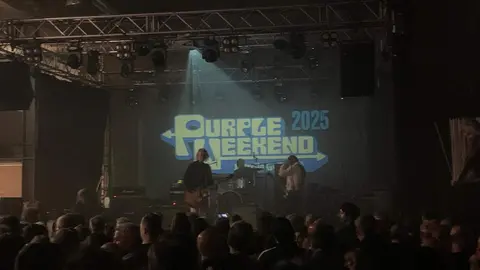 Primera jornada del Purple Weekend 2025 en Espacio Vías con las actuaciones de The Chevelles, The Molotovs y The Horrors. Foto: A.F.R.