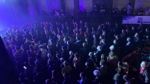 Primera jornada del Purple Weekend 2025 en Espacio Vías con las actuaciones de The Chevelles, The Molotovs y The Horrors. Foto: A.F.R.