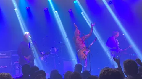 Primera jornada del Purple Weekend 2025 en Espacio Vías con las actuaciones de The Chevelles, The Molotovs y The Horrors. Foto: A.F.R.