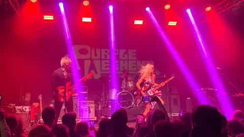 Primera jornada del Purple Weekend 2025 en Espacio Vías con las actuaciones de The Chevelles, The Molotovs y The Horrors. Foto: A.F.R.