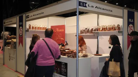 El presidente de la Diputación, Gerardo Álvarez Courel; el presidente de las Cortes, Carlos Pollán; el alcalde José Antonio Díez y el delegado territorial Eduardo Diego inauguran la Feria de productos de León.