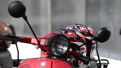 León acogió este sábado la clásica Scooter Run dentro del programa de actividades complementarias del festival Purple Weekeend. Foto: Peio García