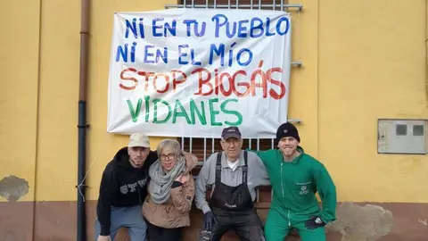Vecinos de Vidanes y Cistierna crean la asociación Eslavida para luchar contra la instalación de una planta de biogás. Foto: Ical