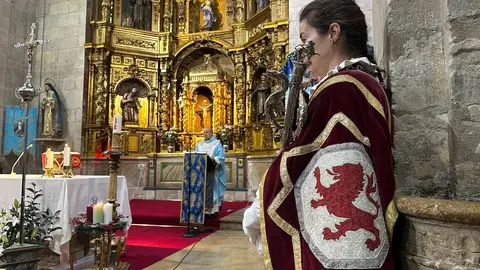 La corporación del Ayuntamiento de San Marcelo, presidida por el alcalde José Antonio Diez, celebra la Inmaculada en el convento de las Concepcionistas. Foto: Ayto. León