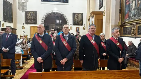 La corporación del Ayuntamiento de San Marcelo, presidida por el alcalde José Antonio Diez, celebra la Inmaculada en el convento de las Concepcionistas. Foto: Ayto. León