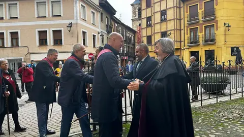 La corporación del Ayuntamiento de San Marcelo, presidida por el alcalde José Antonio Diez, celebra la Inmaculada en el convento de las Concepcionistas. Foto: Ayto. León