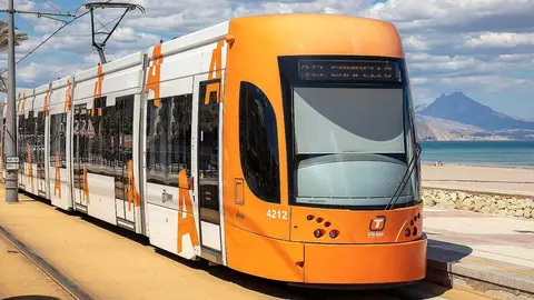 Trem Metropolitano de Alicante.