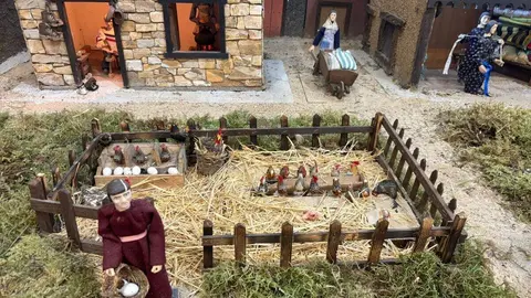 Figuras del belén de Folgoso de la Ribera.