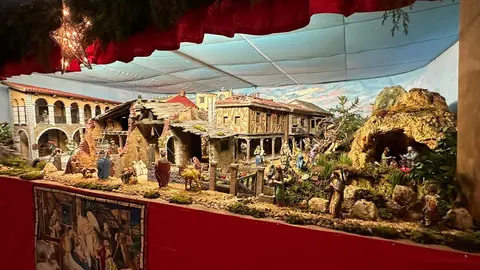 El Ayuntamiento de San Marcelo de León inaugura su belén con un centenar de piezas. Foto: Ayuntamiento de León.