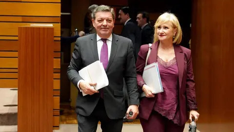 Primera jornada del pleno de las Cortes de Castilla y León que comienza con la comparecencia del presidente de la Junta, Alfonso Fernández Mañueco, sobre la ‘trama eólica’ y continúa con las preguntas de control al Ejecutivo. Fotos: Miriam Chacón