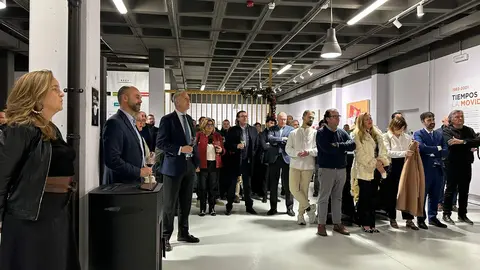 El estadio Reino de León se convirtió este martes en el escenario de un encuentro festivo en el que la Cultural y Deportiva Leonesa reunió a representantes institucionales, patrocinadores, medios de comunicación y representación de aficionados para brindar por un curso que la entidad calificó como “un año inolvidable”. Fotos: Cultural | Ayto León | Diputación