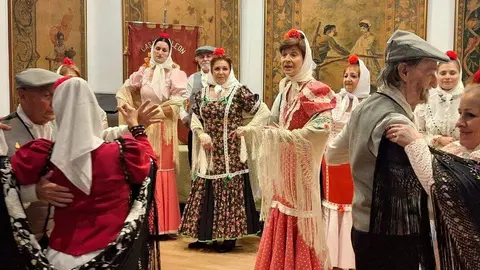 El Club de la Zarzuela de Madrid llenó de música y tradición la Casa de León.