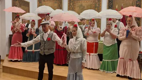El Club de la Zarzuela de Madrid llenó de música y tradición la Casa de León.