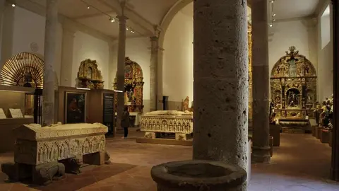 San Pedro interior - Cisneros.