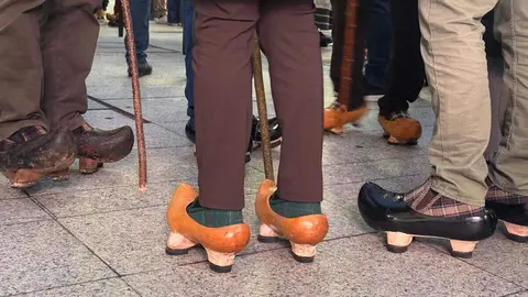 El centro de León se transformó en el escenario de la V Madreñada este sábado. Foto: Silvia García