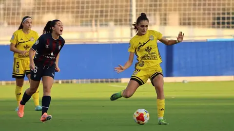 Un instante del encuentro entre el Olímpico y el Eibar, correspondiente a la última jornada de la primera vuelta del campeonato.