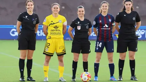 Un instante del encuentro entre el Olímpico y el Eibar, correspondiente a la última jornada de la primera vuelta del campeonato.