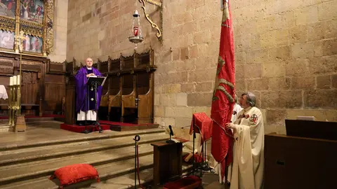 La Real Cofradía del Pendón de San Isidoro conmemora el 962 aniversario de las Reliquias del Santo desde Santiponce-Itálica (Sevilla) a León con la acogida de los nuevos hermanos cofrades y el nombramiento del Caballero Cofrade de Honor de este año. Foto: Campillo.