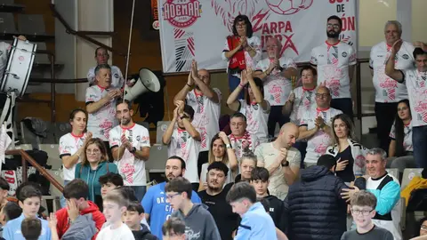 El Abanca Ademar logra una victoria de orgullo ante el Eon Alicante y se impone 29-28 en un grandísimo partido marista. Fotos: Isaac Llamazares