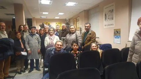 El salón de actos de Fundos, en Veguellina de Órbigo, acogió la XXXI Jornada Provincial de Formación y Convivencia de los delegados locales de la Hermandad de Donantes de Sangre de León. El encuentro reunió a más de 70 representantes procedentes de otros tantos municipios de la provincia, en una cita ya consolidada dentro del calendario anual de la entidad.