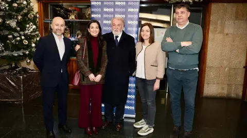 La Fundación Neos presentó este lunes en León, de la mano de su presidente, Jaime Mayor Oreja, y su director general, Javier Martínez-Fresneda, el informe ‘España en el abismo. La ruptura de España se hace realidad’, con el que hizo una llamada a “la acción del ciudadano particular” para parar una situación de “mutación constitucional y ruptura nacional”. Fotos: Campillo