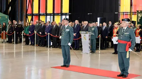 La directora general de la Guardia Civil, Mercedes González, preside el acto de toma de posesión del general de Brigada, Miguel Sánchez Guerrero, como nuevo jefe de la Zona de Castilla y León. Foto: Campillo.