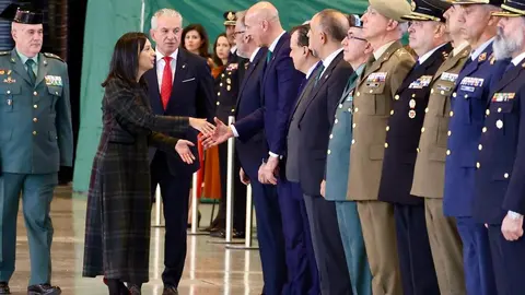 La directora general de la Guardia Civil, Mercedes González, preside el acto de toma de posesión del general de Brigada, Miguel Sánchez Guerrero, como nuevo jefe de la Zona de Castilla y León. Foto: Campillo.