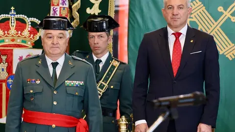 La directora general de la Guardia Civil, Mercedes González, preside el acto de toma de posesión del general de Brigada, Miguel Sánchez Guerrero, como nuevo jefe de la Zona de Castilla y León. Foto: Campillo.
