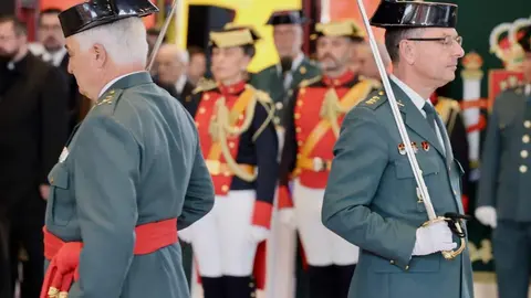 La directora general de la Guardia Civil, Mercedes González, preside el acto de toma de posesión del general de Brigada, Miguel Sánchez Guerrero, como nuevo jefe de la Zona de Castilla y León. Foto: Campillo.