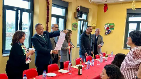 La Diputación de León inicia su tradicional visita navideña a los centros asistenciales, compartiendo una jornada de cercanía con usuarios y trabajadores del Sagrado Corazón.