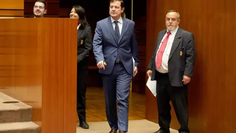 El presidente de la Junta, Alfonso Fernández Mañueco, aseguró hoy que llega al final del mandato con los deberes hechos en un pleno en el que la oposición de forma coral le afeó su gestión. Fotos: Leticia Pérez