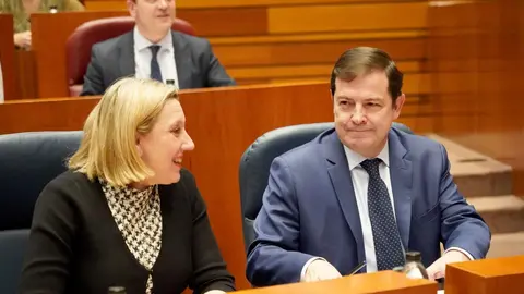 El presidente de la Junta, Alfonso Fernández Mañueco, aseguró hoy que llega al final del mandato con los deberes hechos en un pleno en el que la oposición de forma coral le afeó su gestión. Fotos: Leticia Pérez