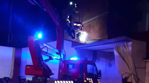 Un incendio de madrugada causa daños materiales en una vivienda de Santa María del Páramo. Foto: Diputación