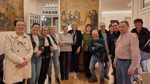 La Casa de León en Madrid acogió una nueva sesión del ciclo “Conversaciones en la Casa”, que ha contado con la participación de la leonesa Noelia Martínez Jáñez, oncóloga médica de la Unidad de Mama y Tumores Ginecológicos del Departamento de Oncología Médica del Hospital Universitario Ramón y Cajal.