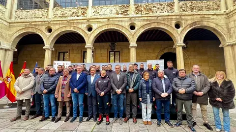 Acto de recibimiento a los 25 nuevos bomberos del Servicio de Prevención, Extinción de Incendios y Salvamento de la Diputación de León. Foto: Campillo.