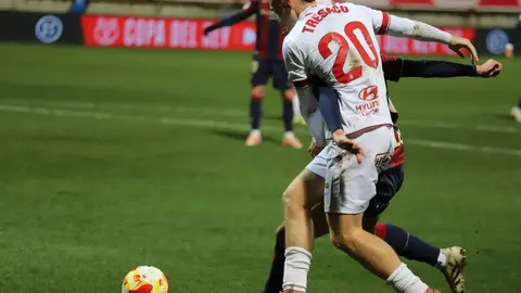 Un gol de Tresaco y un encuentro coral cargado de sacrificio permite a la Cultural conseguir la clasificación para los octavos de final de la Copa del Rey. Fotos: Isaac Llamazares