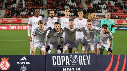 Un gol de Tresaco y un encuentro coral cargado de sacrificio permite a la Cultural conseguir la clasificación para los octavos de final de la Copa del Rey. Fotos: Isaac Llamazares