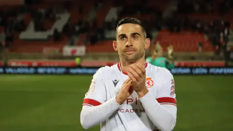 Un gol de Tresaco y un encuentro coral cargado de sacrificio permite a la Cultural conseguir la clasificación para los octavos de final de la Copa del Rey. Fotos: Isaac Llamazares