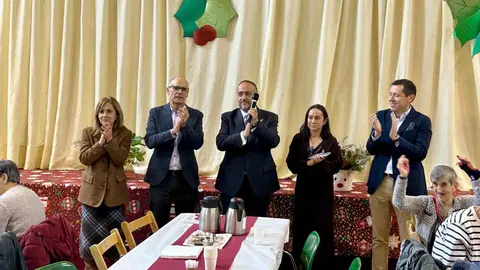 La Diputación de León ha destinado durante 2025 más de seis millones de euros a su centro asistencial Nuestra Señora del Valle, fundado en 1986, con el objetivo de que siga siendo “un centro modélico, un ejemplo y un orgullo para todos”, según destacó el presidente, Gerardo Álvarez Courel, durante su visita navideña.