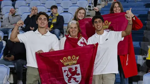 La Cultural naufraga en Gran Canaria tras un inicio demoledor de Las Palmas. El conjunto leonés encaja cuatro goles en una primera mitad desastrosa y mejora tras el descanso, pero sin opciones reales de remontada.