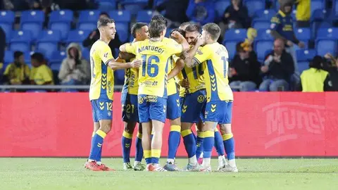 La Cultural naufraga en Gran Canaria tras un inicio demoledor de Las Palmas. El conjunto leonés encaja cuatro goles en una primera mitad desastrosa y mejora tras el descanso, pero sin opciones reales de remontada.