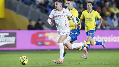 La Cultural naufraga en Gran Canaria tras un inicio demoledor de Las Palmas. El conjunto leonés encaja cuatro goles en una primera mitad desastrosa y mejora tras el descanso, pero sin opciones reales de remontada.