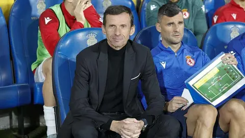 La Cultural naufraga en Gran Canaria tras un inicio demoledor de Las Palmas. El conjunto leonés encaja cuatro goles en una primera mitad desastrosa y mejora tras el descanso, pero sin opciones reales de remontada.