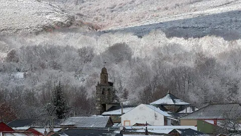 La nieve llega a las montañas de León. Foto: Peio García