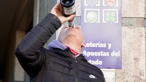 El “Gordo” de la Lotería de Navidad reparte 468 millones de euros en La Bañeza (León). Foto: Campillo